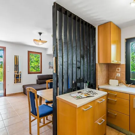 Apartment Tiny House Ina *